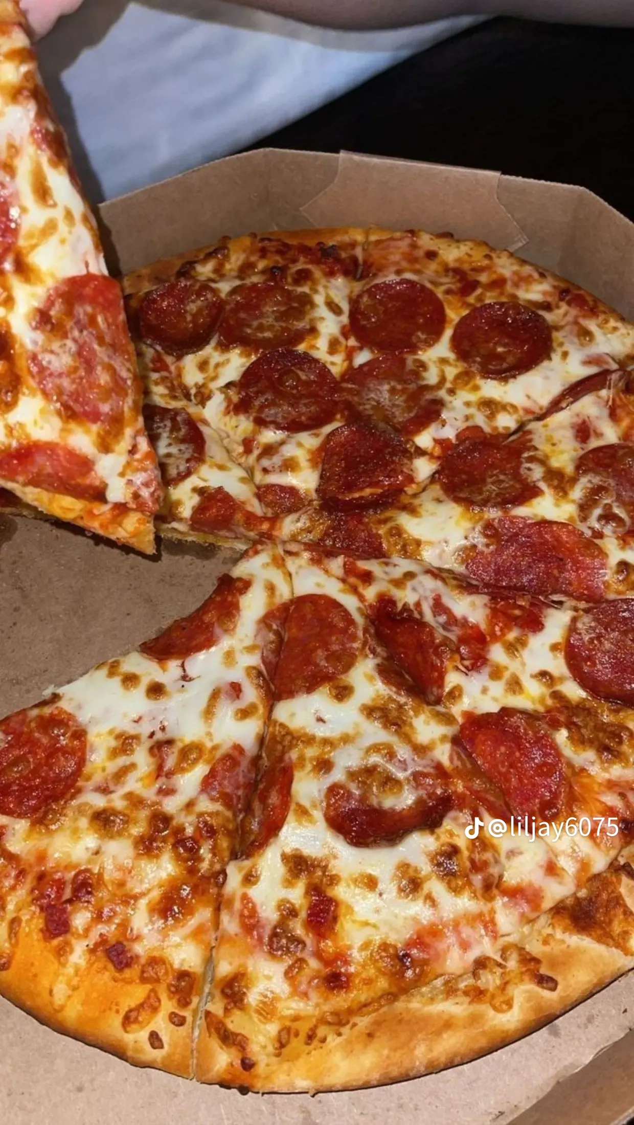 Pepperoni pizza small
